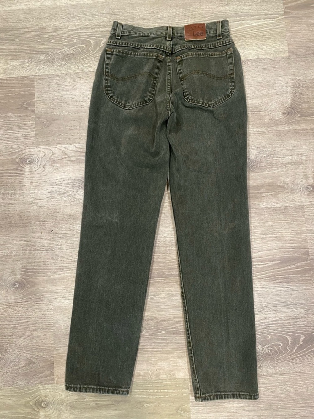 VTG 1997 Lee Riveted High Waisted Green Mom Jeans 9M